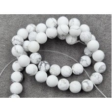 Кахолонг (магнезит) 8,5-8,7 мм матовый длина 36-37 см