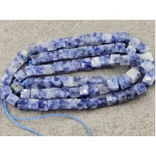 Содалит кубик 4,5 мм длина 38 см
