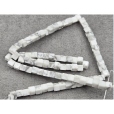Кахолонг (магнезит) кубик 4,5 мм длина 37-38 см