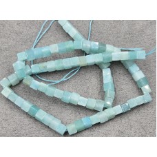 Амазоніт кубік 4,5 мм довжина 37-38 см