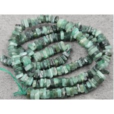 Изумруд  ~ 4-5*2-3 мм длина 40-41 см
