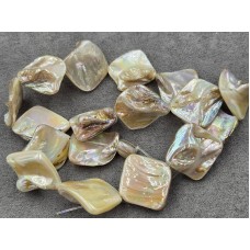 Майорка (перламутр) ~ 20*20 мм длина 37 см