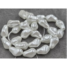 Майорка барокко (стекло) ~ 10*16 мм цвет белый длина 39-40 см