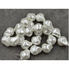 Майорка барокко (стекло) ~ 15*18 мм цвет белый длина 39-40 см