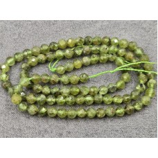 Хризолит 4,3-4,5 мм грань качество АВ длина 39 см