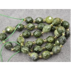 Нефрит 8*10 мм грань довжина 38 см