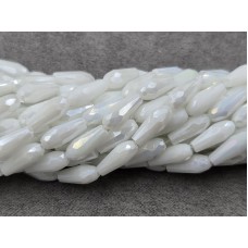 Скло крапля 4*9 мм 65-68 шт з переливом біла матова