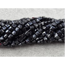 Стекло кубик 3,5 мм 95-100 шт черный