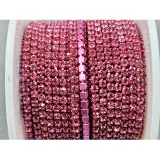 Стразовая цепь ss6 (2 мм) розовая в розовом металле 10 ярдов А-26 (rose)